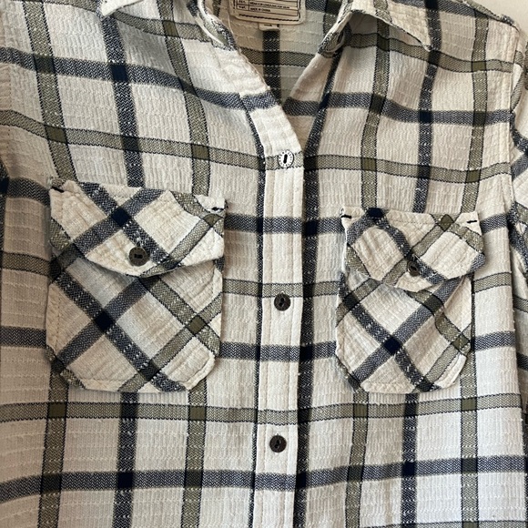 Current Elliott The Perfect Shirt in Gable Green Woodland Small - Picture 8 of 10